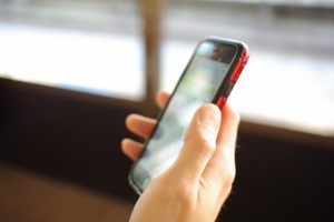 「携帯電話・スマホを肌身離さず持つ」ということはどういうことか?